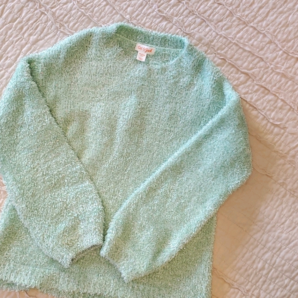 📚✏Girls fuzzy shimmer sweater